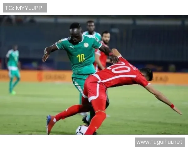 手机屏幕破裂的足球明星如何在逆境中重拾辉煌与激情 手机屏幕破裂的足球明星如何在逆境中重拾辉煌与激情