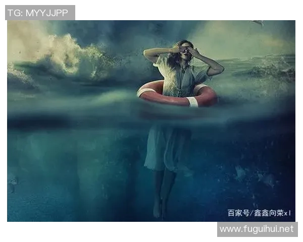 足球明星的悲伤瞬间与背后的故事揭示了他们不为人知的脆弱与坚强